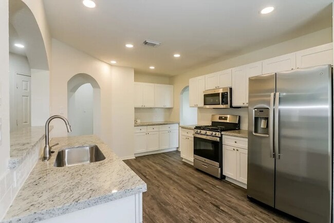 Building Photo - 23046 N Waterlily Dr