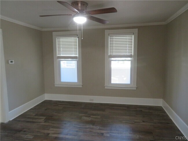 Foto del edificio - 308 Hartford Pl