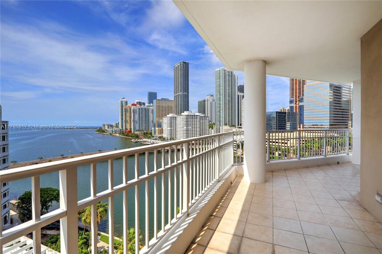 Foto principal - 701 Brickell Key Blvd