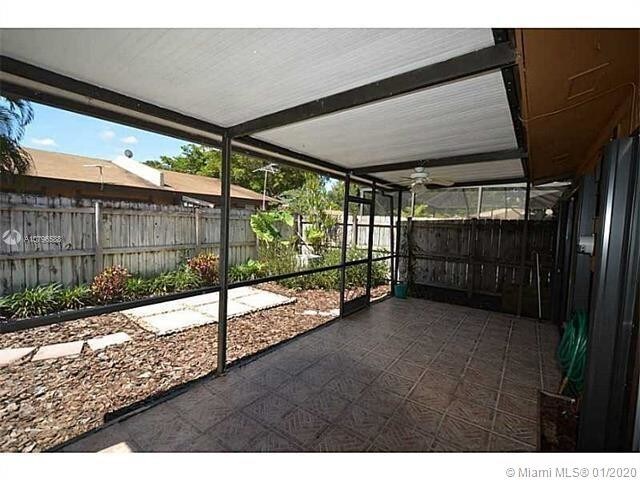 Building Photo - 10120 Woodbury Ct