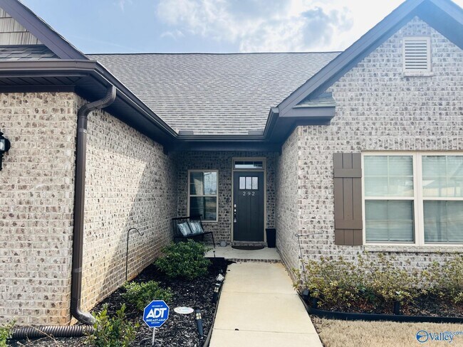 Foto del edificio - 292 Holt St