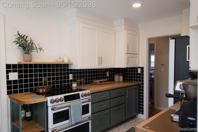 Building Photo - 505 Catalpa Dr