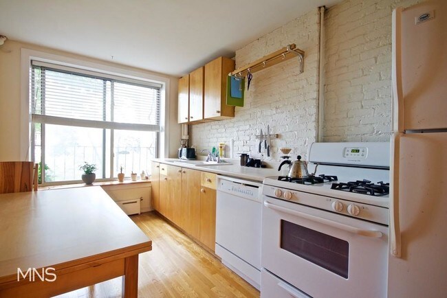 Foto del edificio - 280 Warren Street