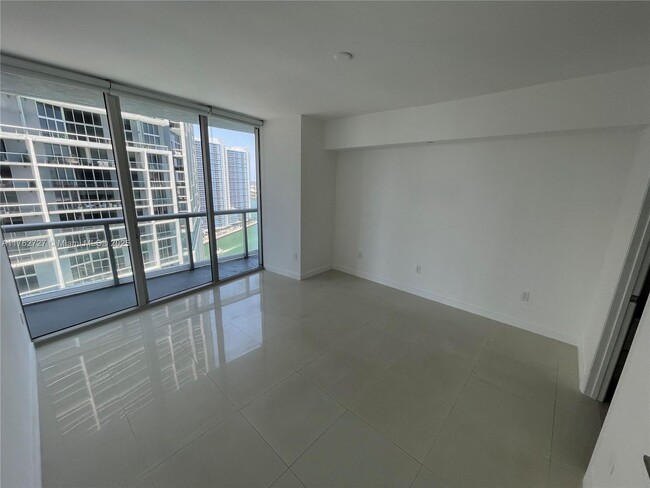 Foto del edificio - 495 Brickell Ave