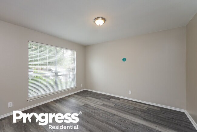 Building Photo - 5015 Brazoswood