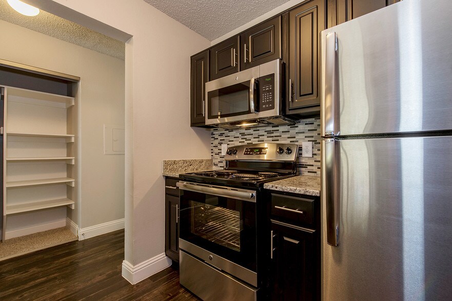 Halston Rentals Dallas, TX