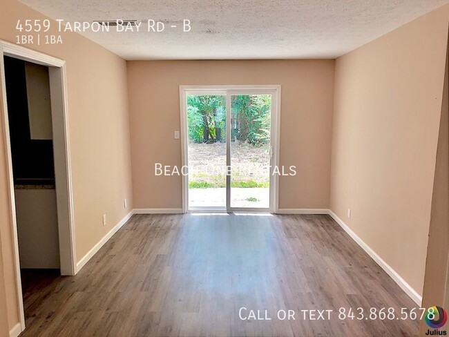 Building Photo - Forestbrook - 1 bed/1 bath Duplex-Applicat...