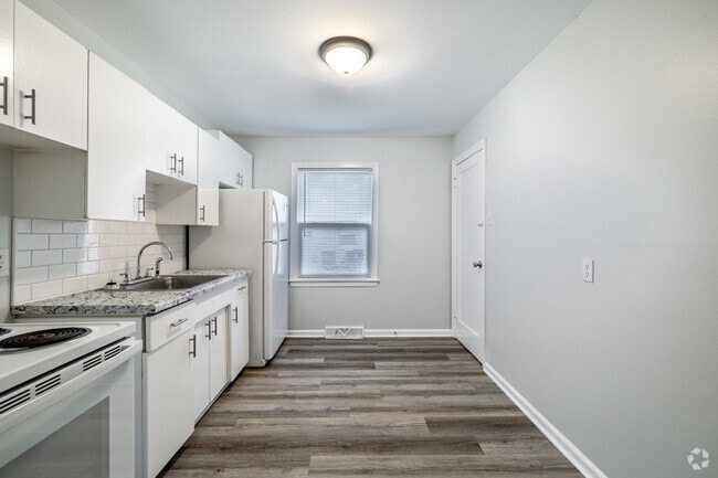 Building Photo - Meadowlark Apartments