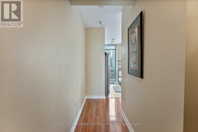 Building Photo - 3 Navy Wharf Ct