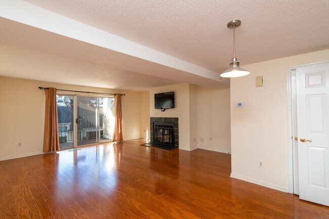 Building Photo - 43 Highland Rd