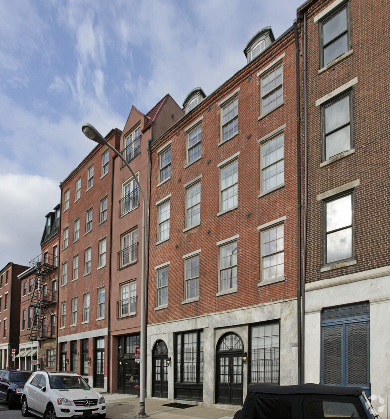 Building Photo - River Church Condos