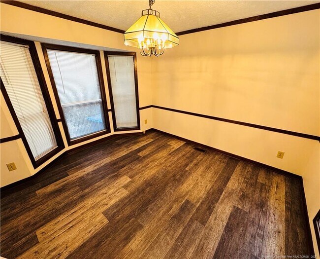 Foto del edificio - 446 Wilder Dr