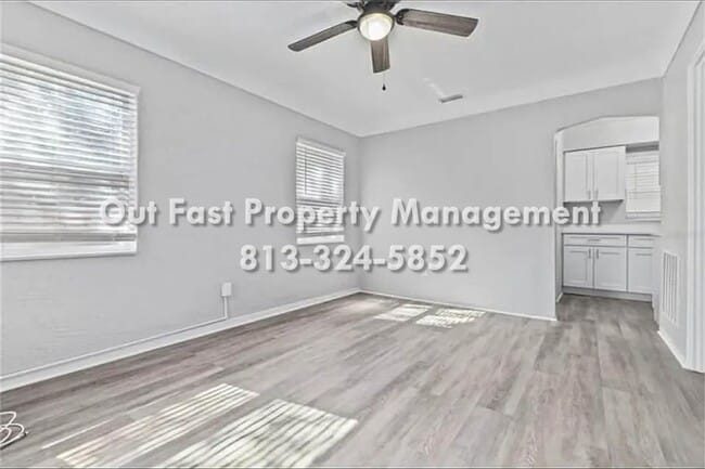 Photo - 2920 Emerson Ave S Apartment