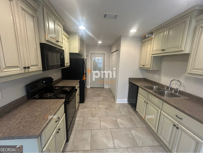 Building Photo - 209 Allington Walk