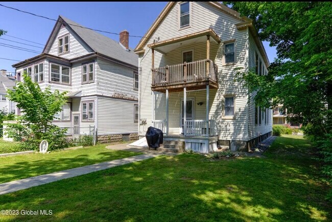 Building Photo - 1395 Glenwood Blvd