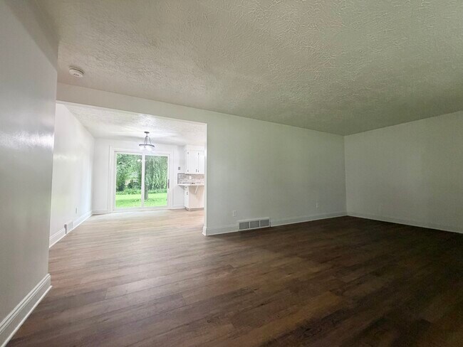 Foto del edificio - 7301 Knight St NW