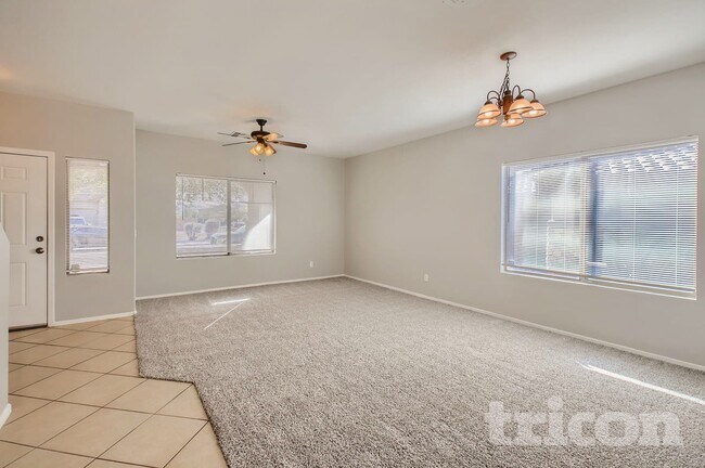 Building Photo - 5030 W Glass Ln