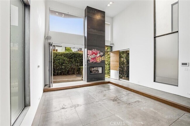 Photo - 419 Venice Way House