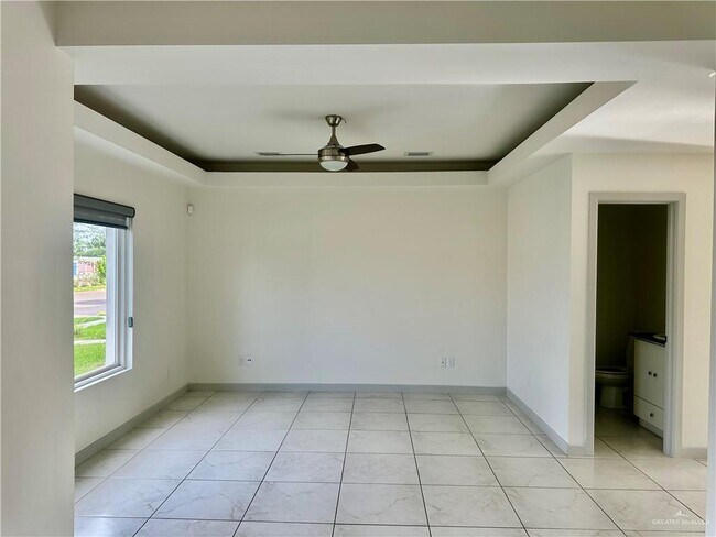Building Photo - 2316 Harmony Ln