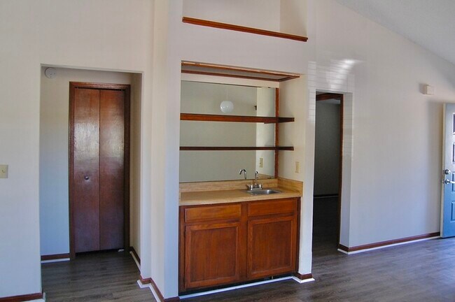 Foto del edificio - 1338 Yorktown Pl