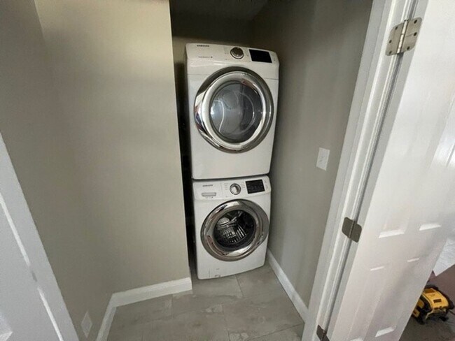 Foto del edificio - 4881 Oak Level Rd