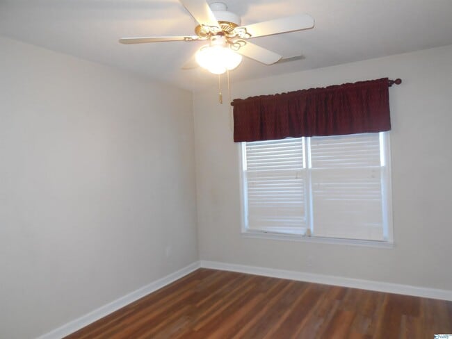 Foto del edificio - 311 Woodridge Dr SW