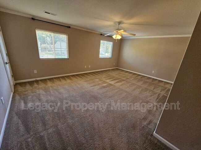 Foto del edificio - 312 Walnut Crossing Dr