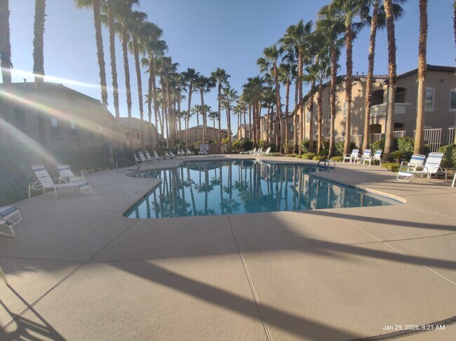 Piscina comunitaria - 8985 S Durango Dr