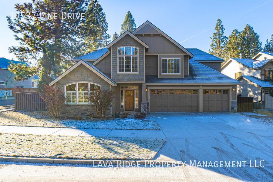 19537 Pine Dr, Bend, OR 97702 House for Rent in Bend, OR