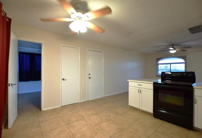 Foto del edificio - 75 S 94th St