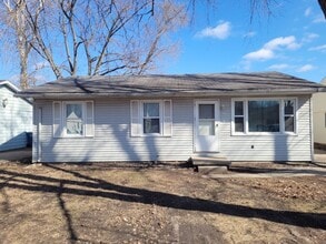 Building Photo - 1832 Stonehenge Rd