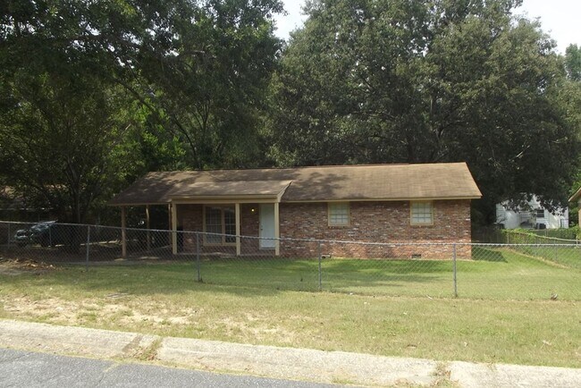 Building Photo - 5319 Burbank St