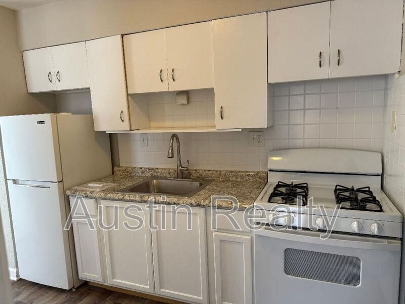 Foto principal - 8025 Gravois Rd