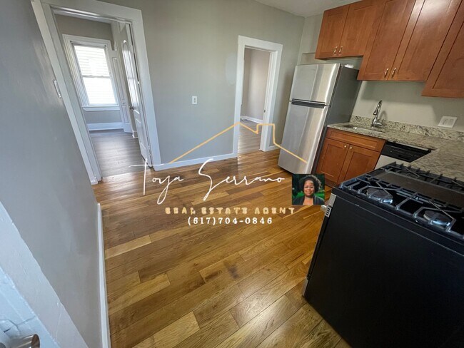 Foto del edificio - 1234 Blue Hill Ave