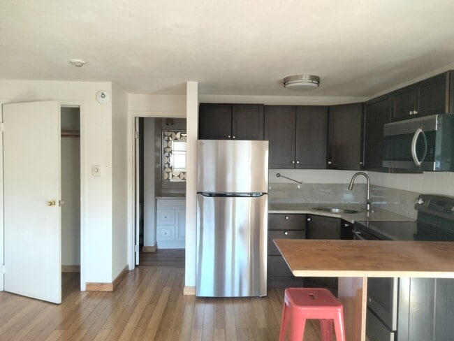 Photo - 340 Main St Apartment