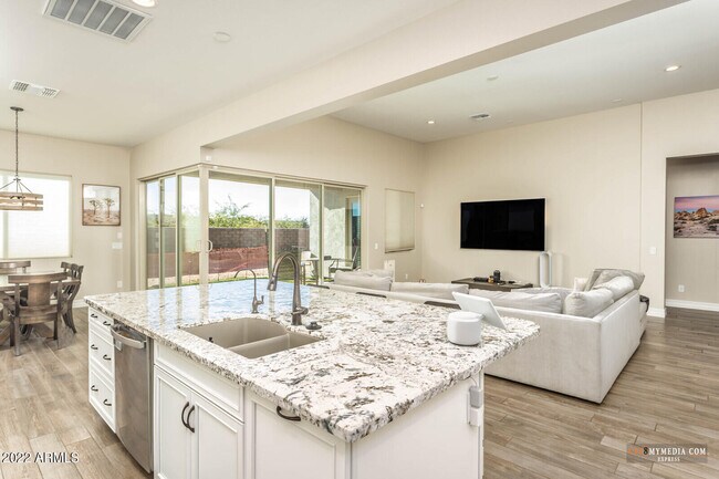 Building Photo - 9193 W Country Club Trail