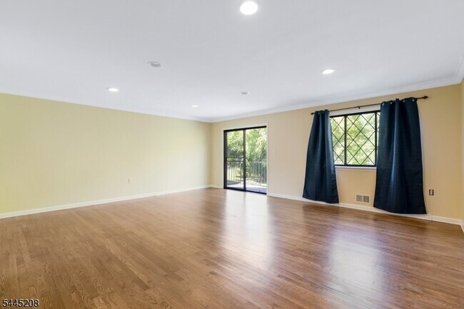 Foto del edificio - 182 Wildflower Ln