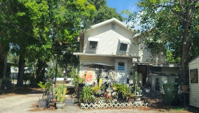 Building Photo - 602 26th St W