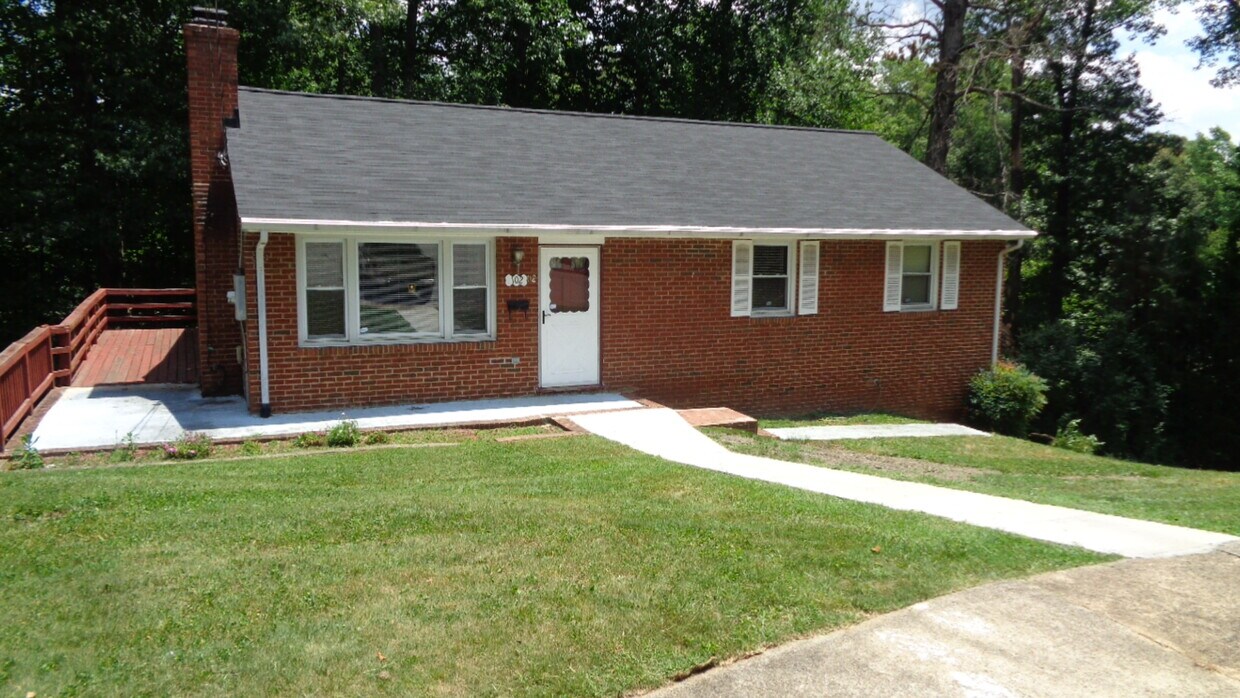 102 Marion Ct, Charlottesville, VA 22903 House Rental in