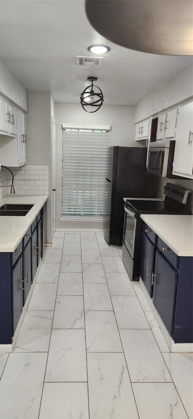 Foto del edificio - 12447 W Village Dr