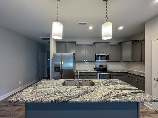 Foto del edificio - 7720 Rufus Johnson Rd