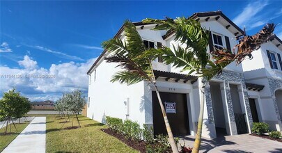 Building Photo - 2468 SE 24th Terrace