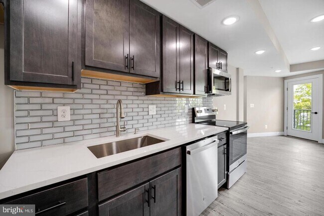 Foto del edificio - 1617 Rhode Island Ave NE