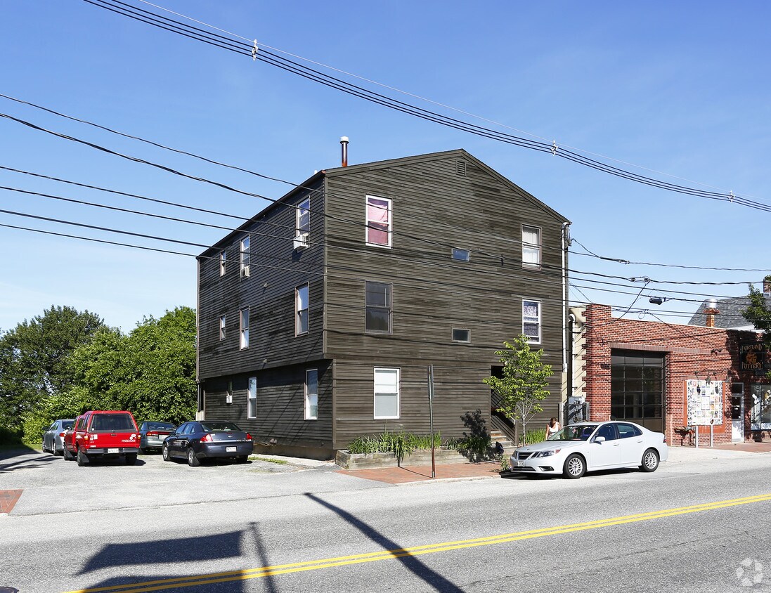 Primary Photo - 114 Washington Ave
