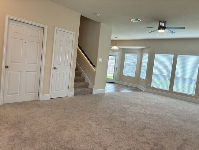 Foto del edificio - 2588 Hallmark Oak St