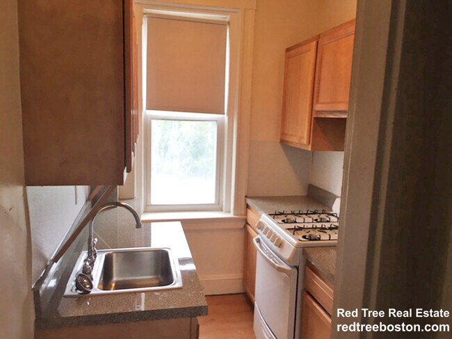 Building Photo - 1175 Boylston St