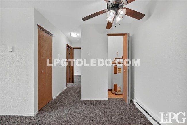 Foto del edificio - 1230 Bedford Woods Dr