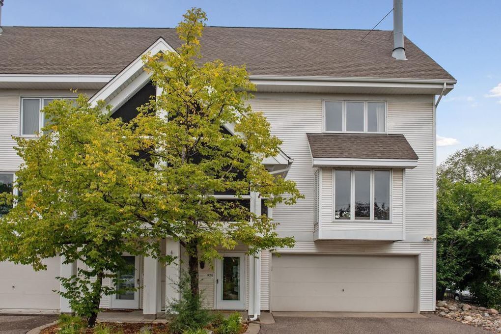 Front - 931 Dartmouth Ave SE