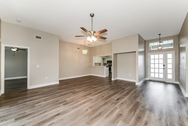 Foto del edificio - 7141 40th Ln E
