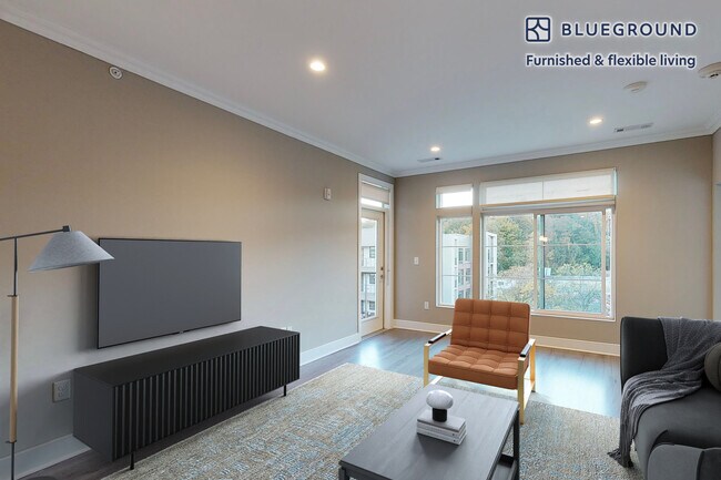 Foto del edificio - 240 E Shore Rd